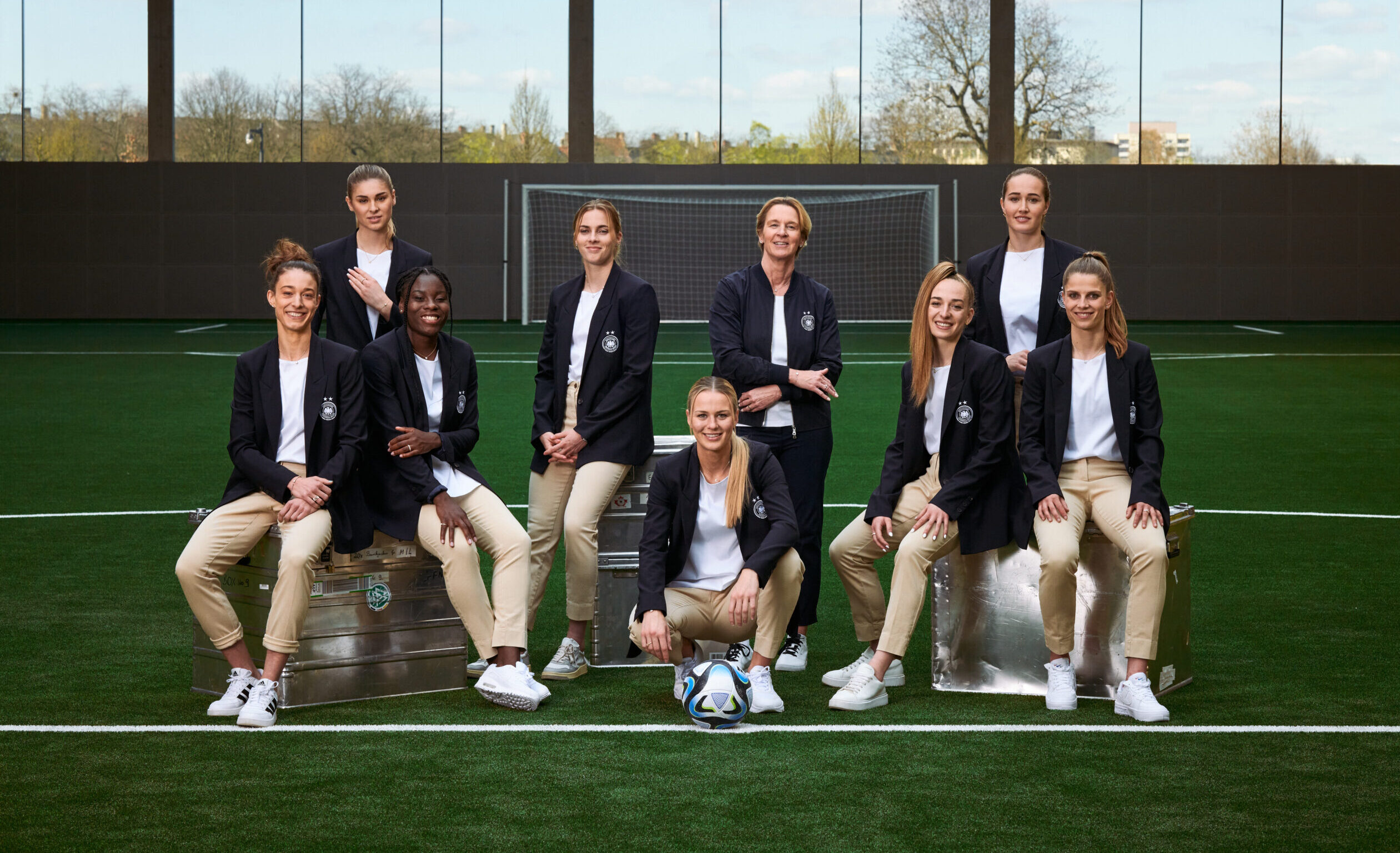 Spielerinnen und Trainerin der DFB Frauen-Nationalmannschaft